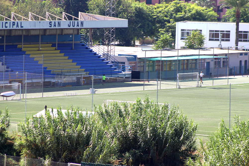 Estadio Enrique Collar (5p)