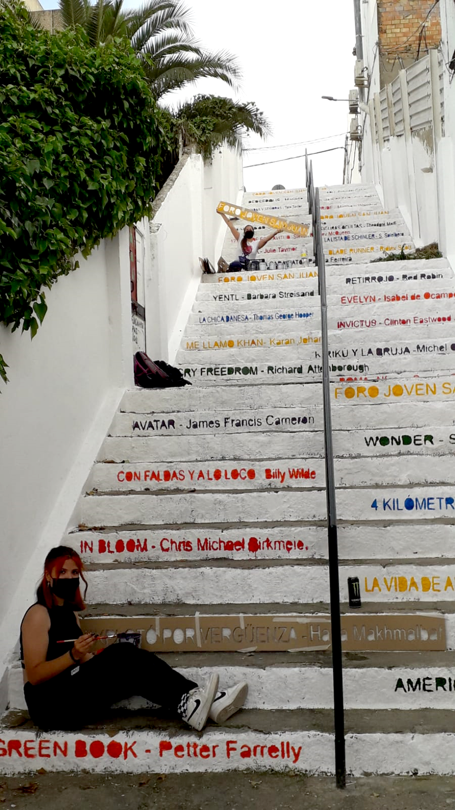 Pintado escaleras videoteca Culturas (7)