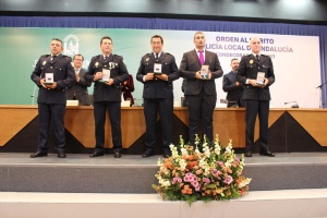 Santiago Mata, primero por la derecha