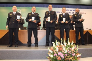 Roberto Abad, en el centro
